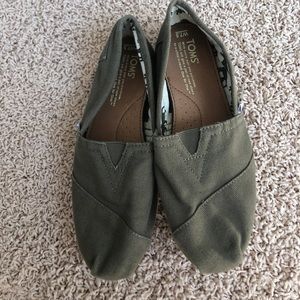 Army Green TOMS
